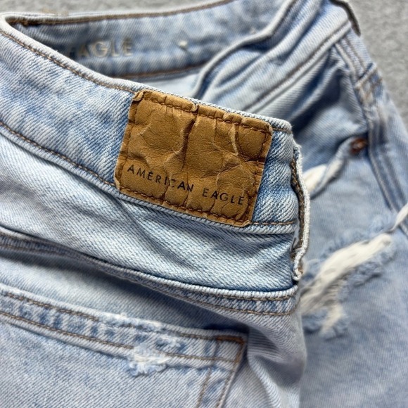 American Eagle Jeans Womens 4 Blue Mom High Rise Light Wash Distressed Denim - Picture 11 of 14